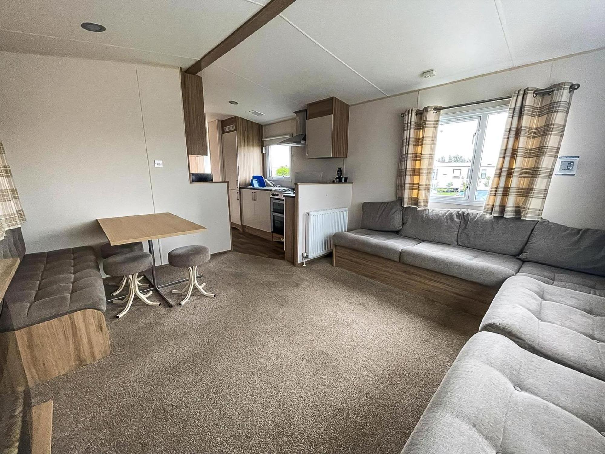 Superb 6 Berth Caravan At St Osyth Beach, Near Clacton-On-Sea Ref 28008Mc Clacton-on-Sea Exterior foto