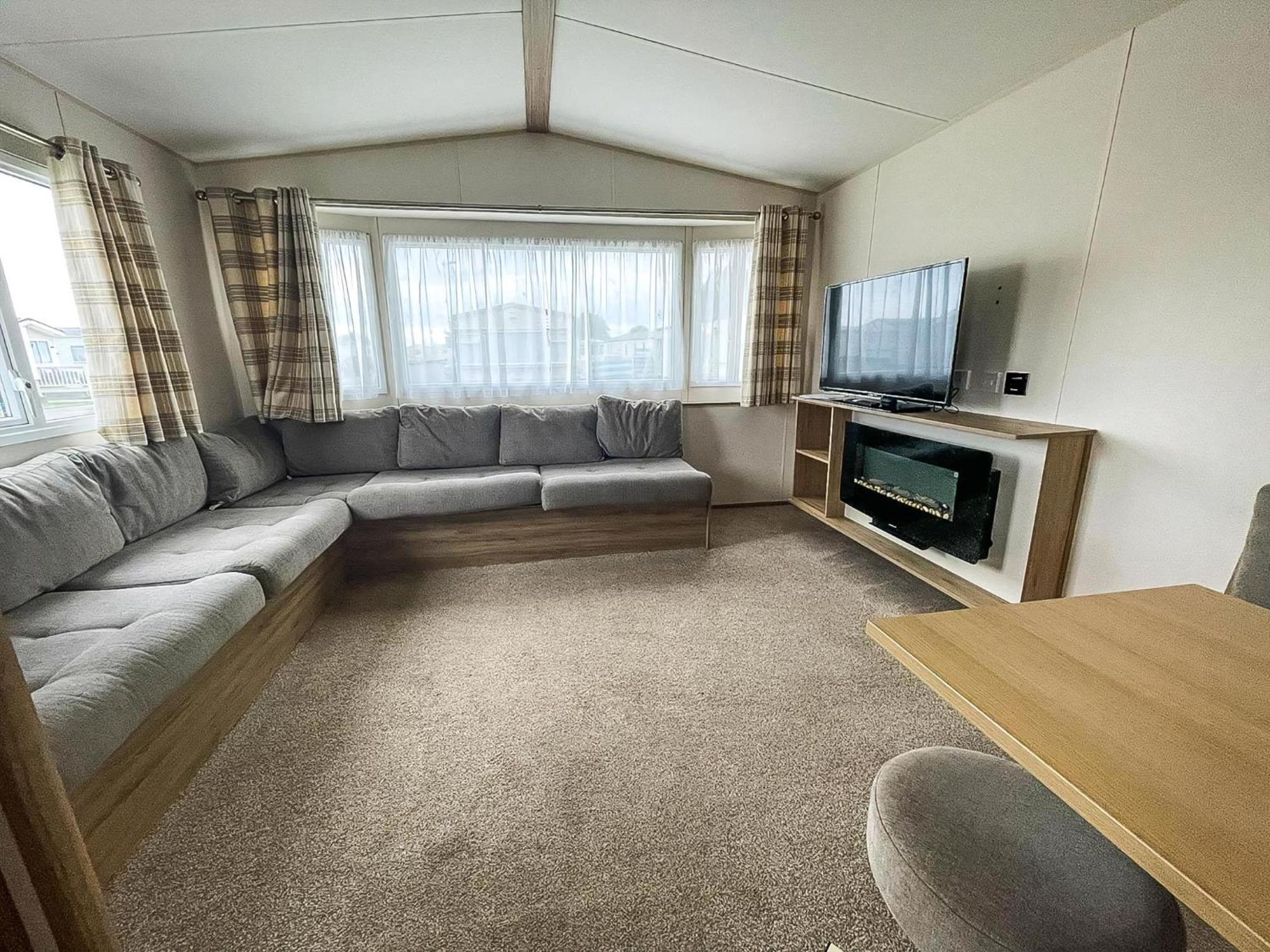 Superb 6 Berth Caravan At St Osyth Beach, Near Clacton-On-Sea Ref 28008Mc Clacton-on-Sea Exterior foto
